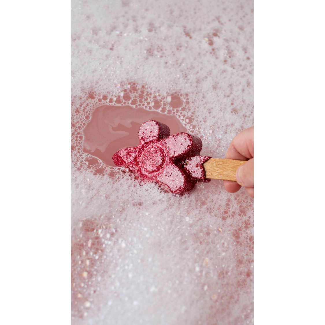 Loves Me, Loves Me Not - Image 4